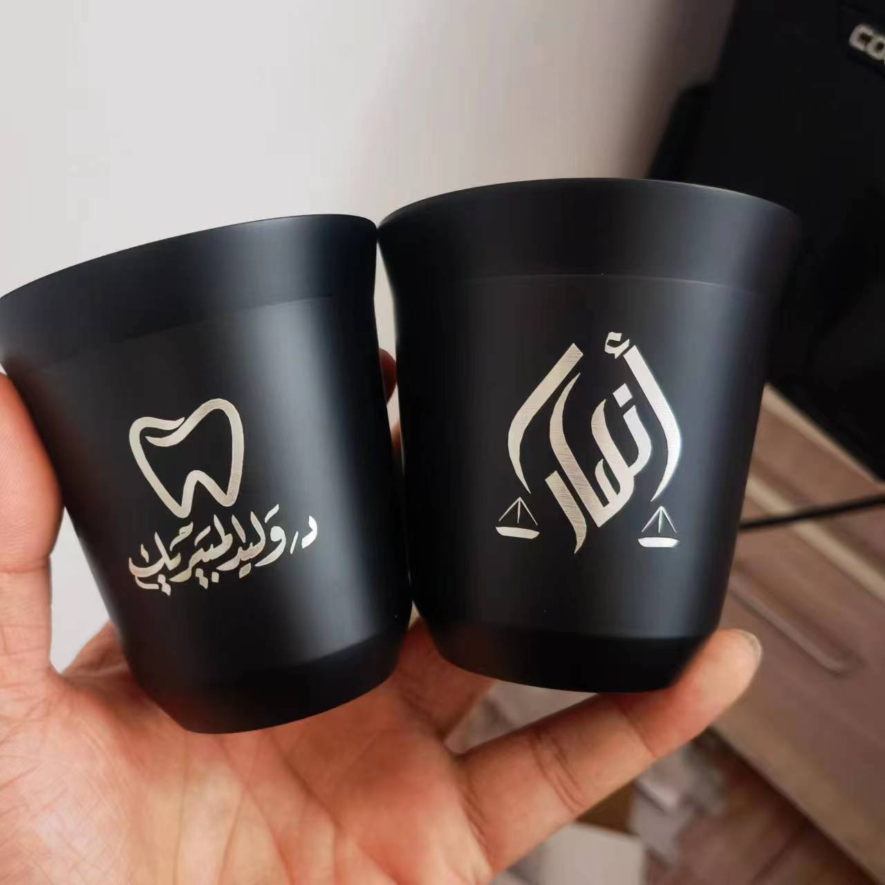 Coffee Tea Logo - أكواب إسبريسو معزولة بجدار مزدوج من